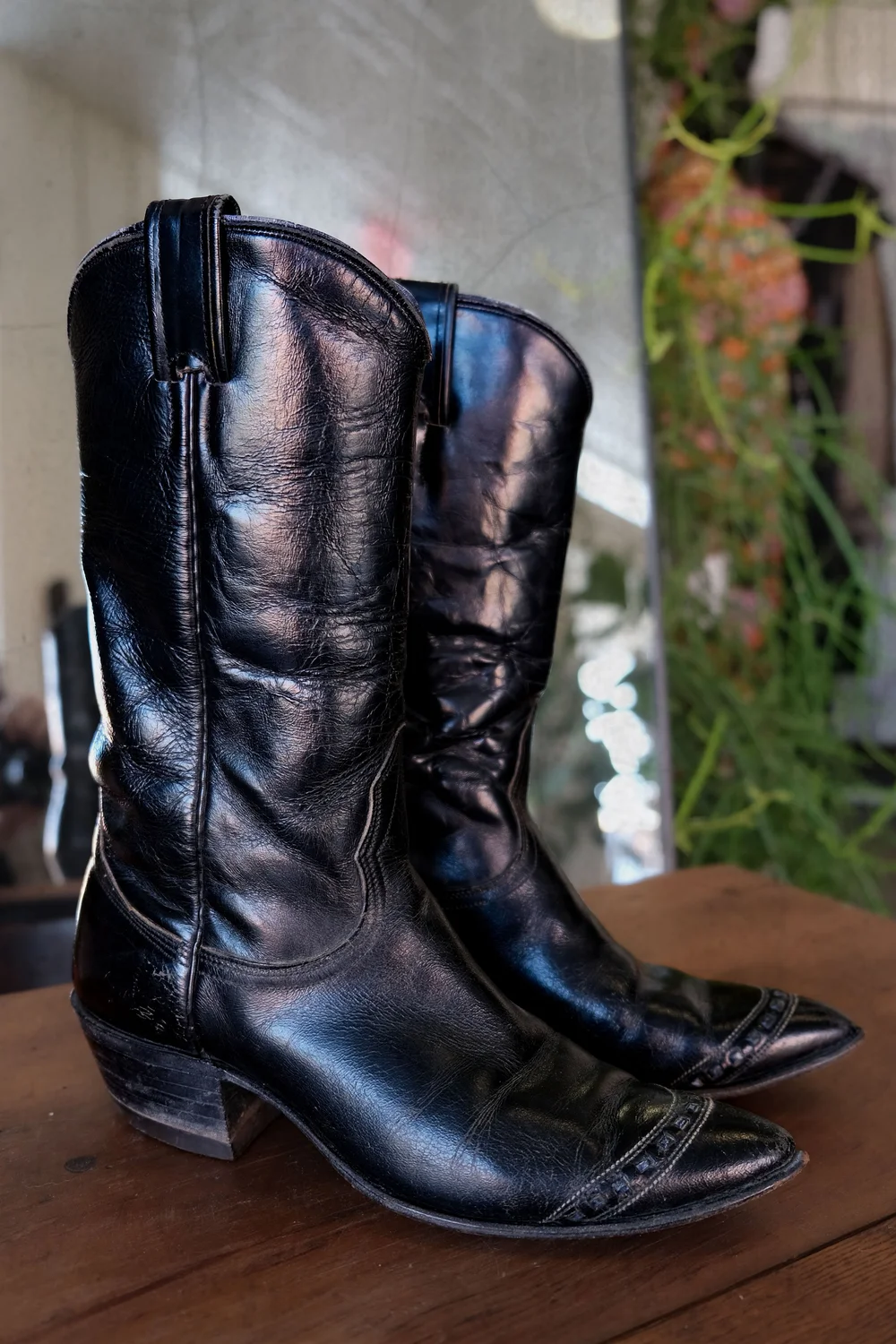 Vintage 90s Black Leather Lace-Up Boots — LIFE OF VICE